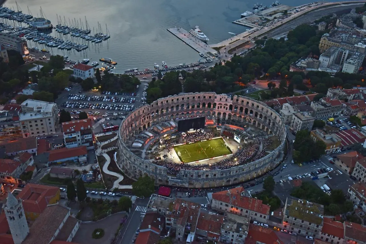 Apartment Bloom - Pula City Center Croatia