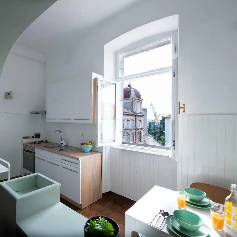 Apartment Bloom - Pula City Center location
